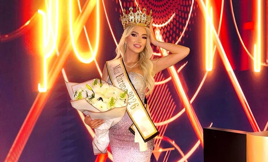 Выпускница ВШТ Ксения Гнедина завоевала корону «Мисс Европа — 2026»