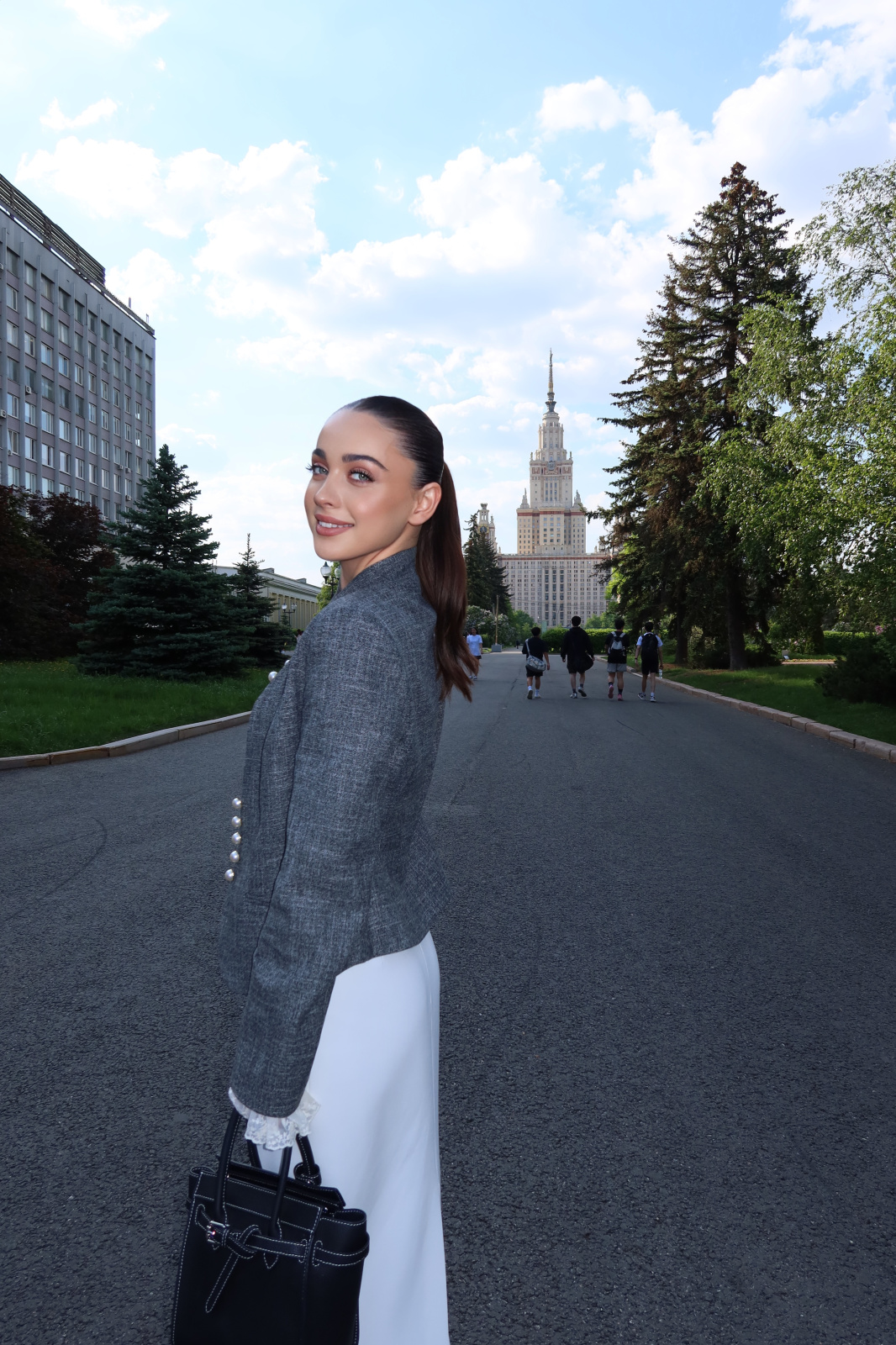 Перцхелия Валерия выпуск 2026 бакадавриат.jpeg Перцхелия Валерия выпуск 2026 бакадавриат.jpeg